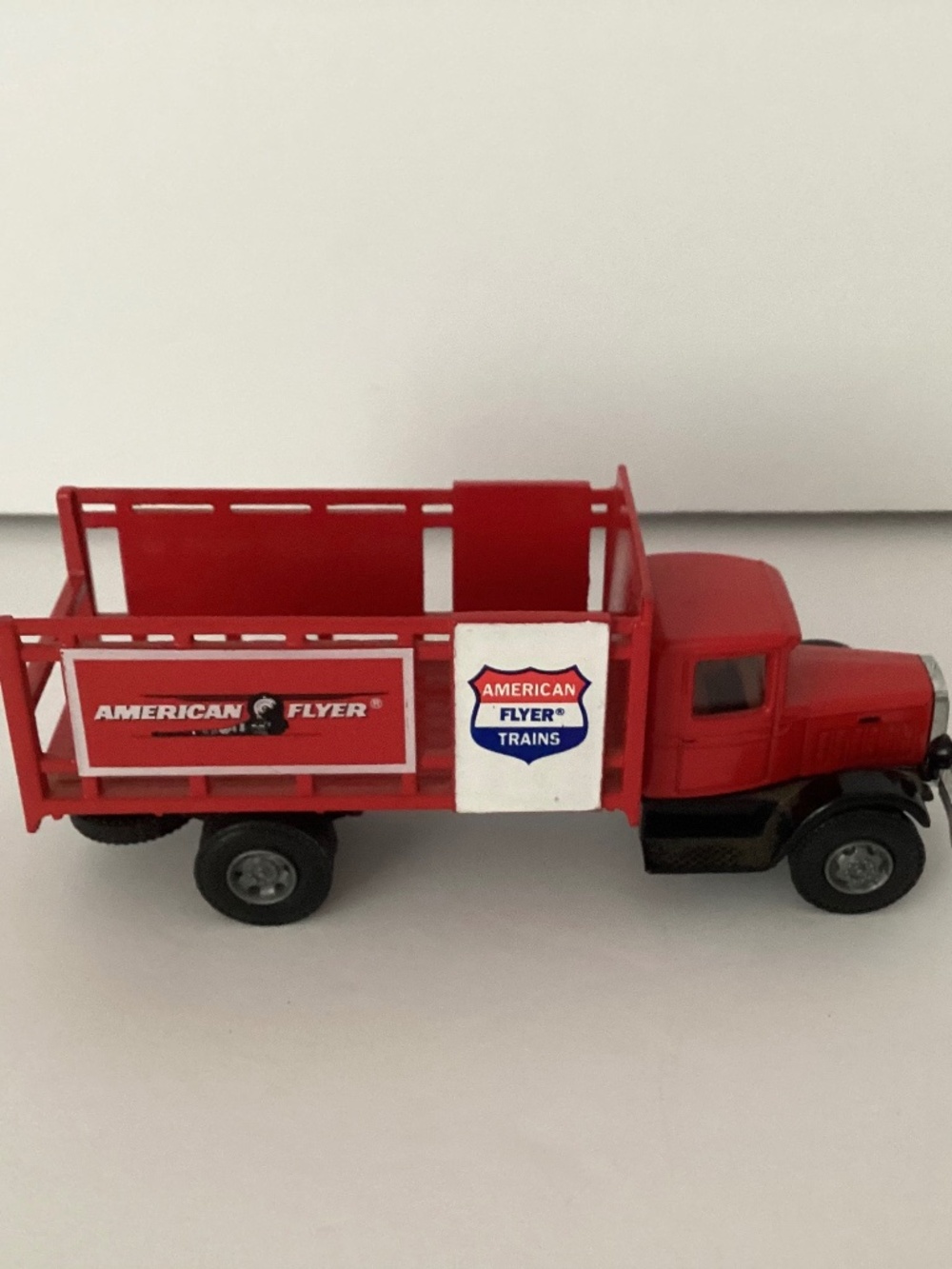 1991 American Flyer Train Flat Bed Stake Truck (Mack) Vintage